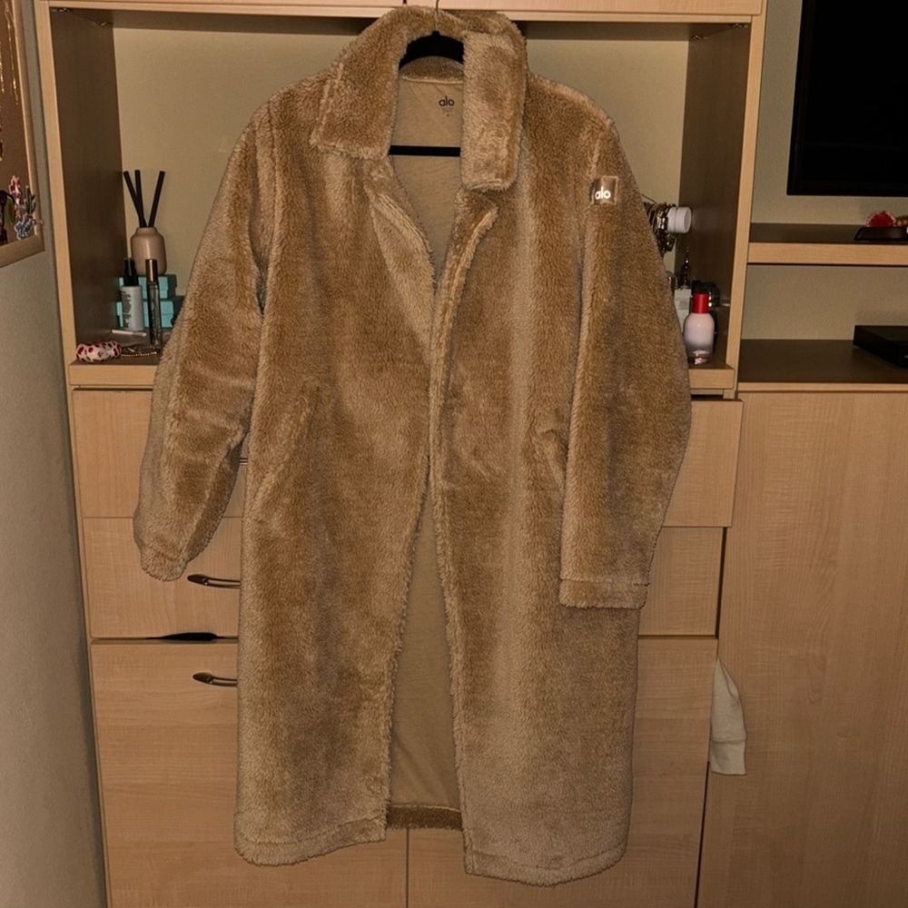 Alo yoga oversized sherpa trench